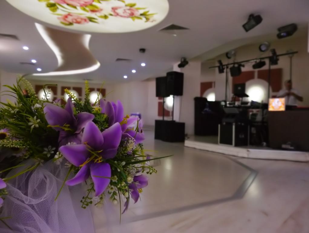 Хотел Казанлък Bagian luar foto