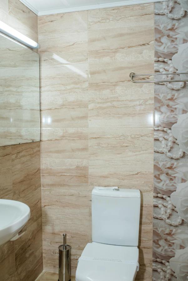 Хотел Казанлък Bagian luar foto