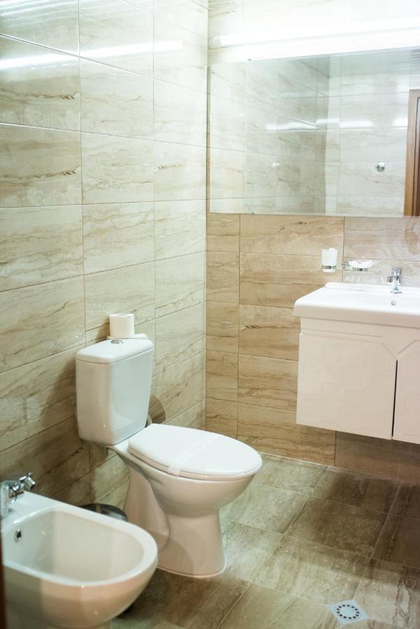 Хотел Казанлък Bagian luar foto